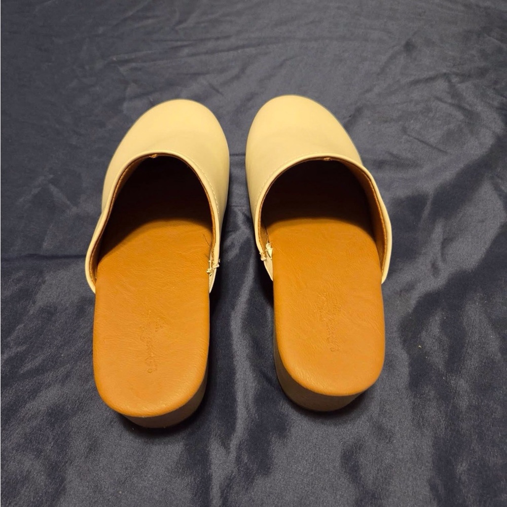 Universal Thread Cream Mules - Picture 6 of 9